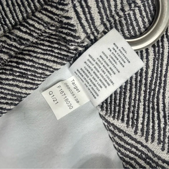 Four heavy duty black and white project 62 blackout curtains - Picture 8 of 10